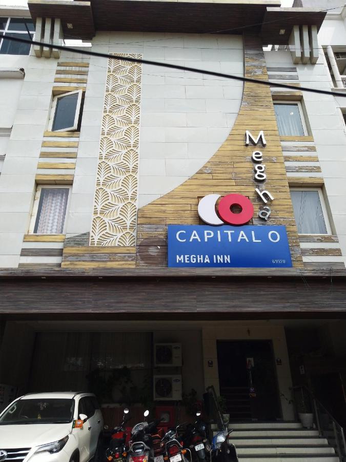 Hotel Megha Inn ラクナウ エクステリア 写真